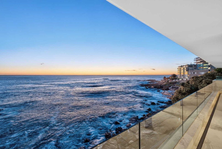 5 Bedroom Property for Sale in Bantry Bay Western Cape